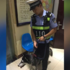 警察撿到無主哈士奇只好帶回局裡照顧...路人一看超驚訝:「警犬是哈士奇!?」
