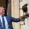 英國的伍斯特多年來一直受到海鷗騷擾民眾的問題，市府聘請「專業老鷹」希望能「抗鷗成功」