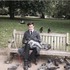 在公園拍下「盲人與鴿群」的照片....如童話般的畫面讓所有人瞬間感到心暖！！