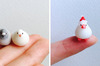 超迷你白文鳥！網友手做仿真鳥寶模型，「聖誕版草莓大福」真的萌到讓人超想收藏！