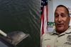 「謝謝警察伯伯！」　絕望海豚遭漁網纏身，還好警察緊急出動協助脫困