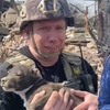 家被俄軍炸成廢墟！烏克蘭警消「徒手挖瓦礫」 活埋小黑狗奇蹟生還