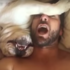 起床氣！討厭早上被叫起來？這隻鬥牛犬有跟你一樣的心情（要開聲音喔！）
